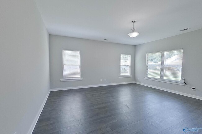 Foto del edificio - 344 White Oak Cir