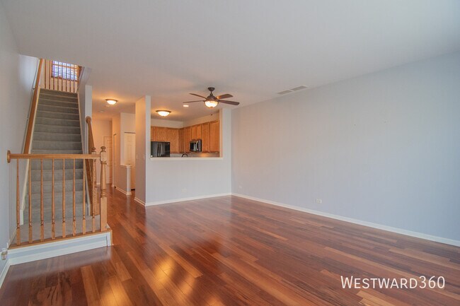 Foto del edificio - 2486 Golf Ridge Cir