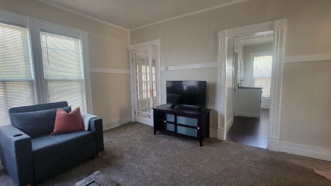 Foto del edificio - 4829 Calvert St