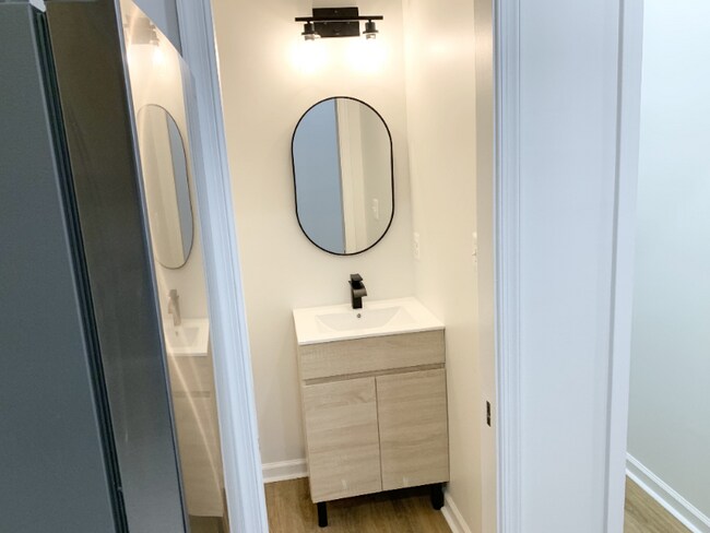 Foto del edificio - 1600 S Charles St