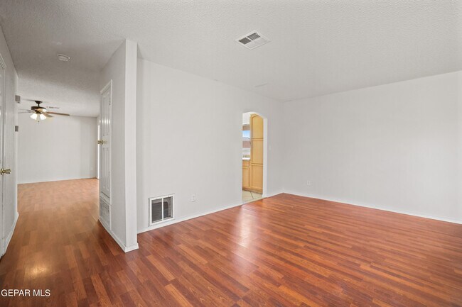 Building Photo - 3553 Al Roberts Dr