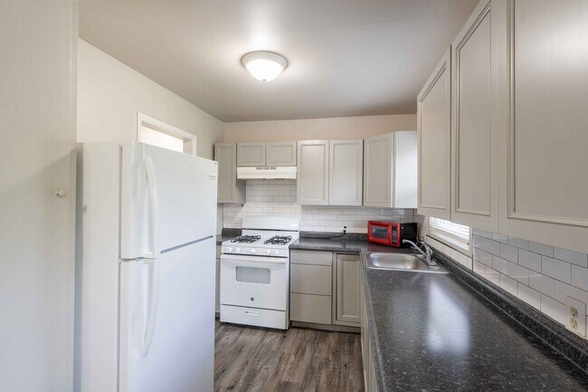 Building Photo - Family Home Remodel! Ready for Move In!