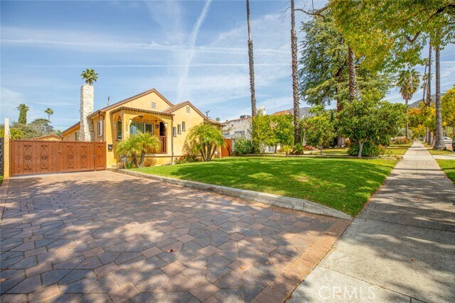 Foto del edificio - 1349 Winchester Ave