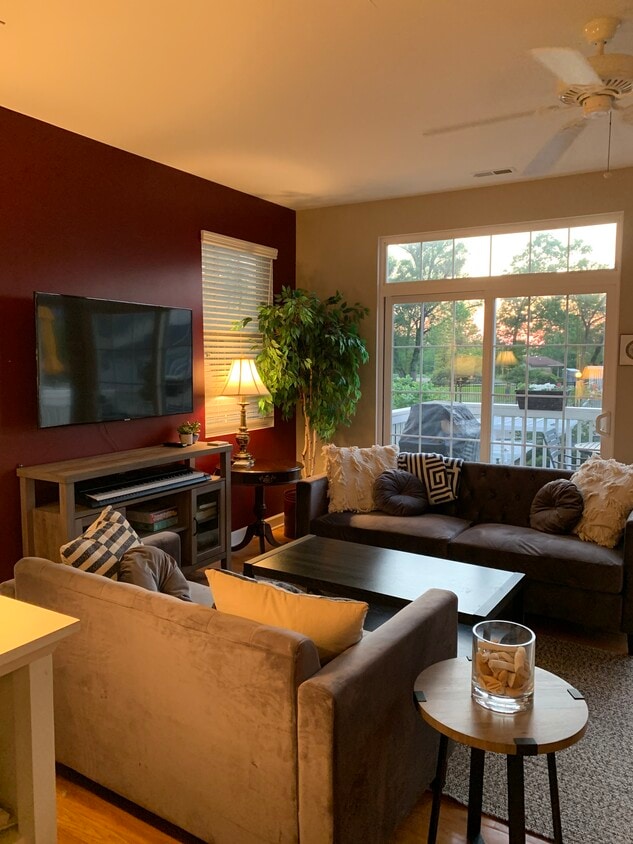 Great Room with large deck - 170 Lake Shore Dr