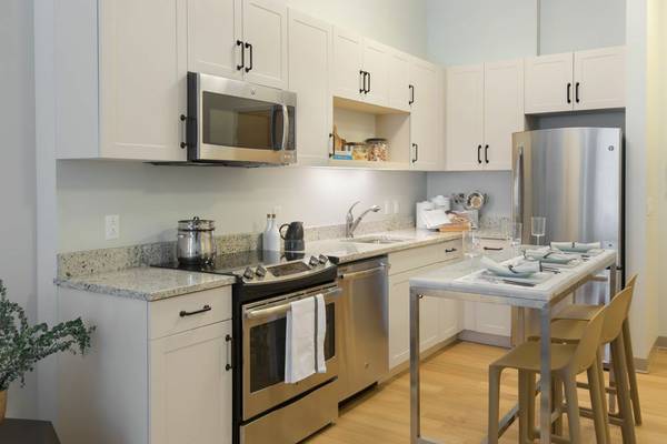 Foto principal - 252 S Huntington Ave