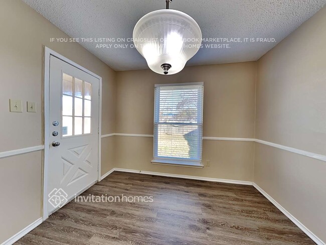 Building Photo - 305 Iberis Dr