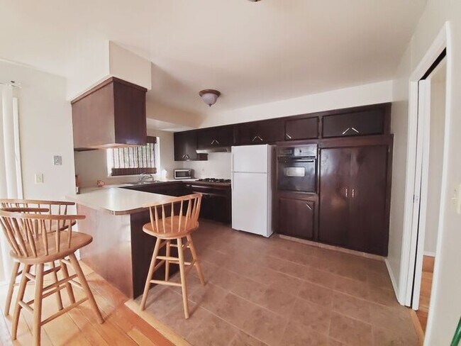 Split Level 3 Bedroom 2bath home in El Sob... photo'
