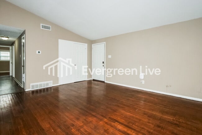 Building Photo - 1574 Gowan Dr