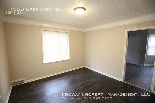 Foto del edificio - 14058 Greenview Rd