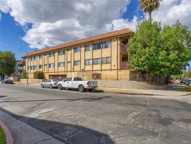 Foto del edificio - 7305 Milwood Ave