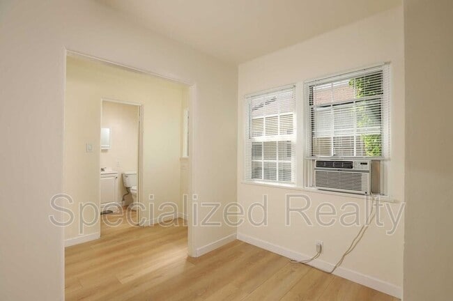 Building Photo - 14446 Dickens St