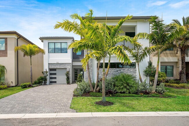 Foto del edificio - 8561 Crystal Downs Ave