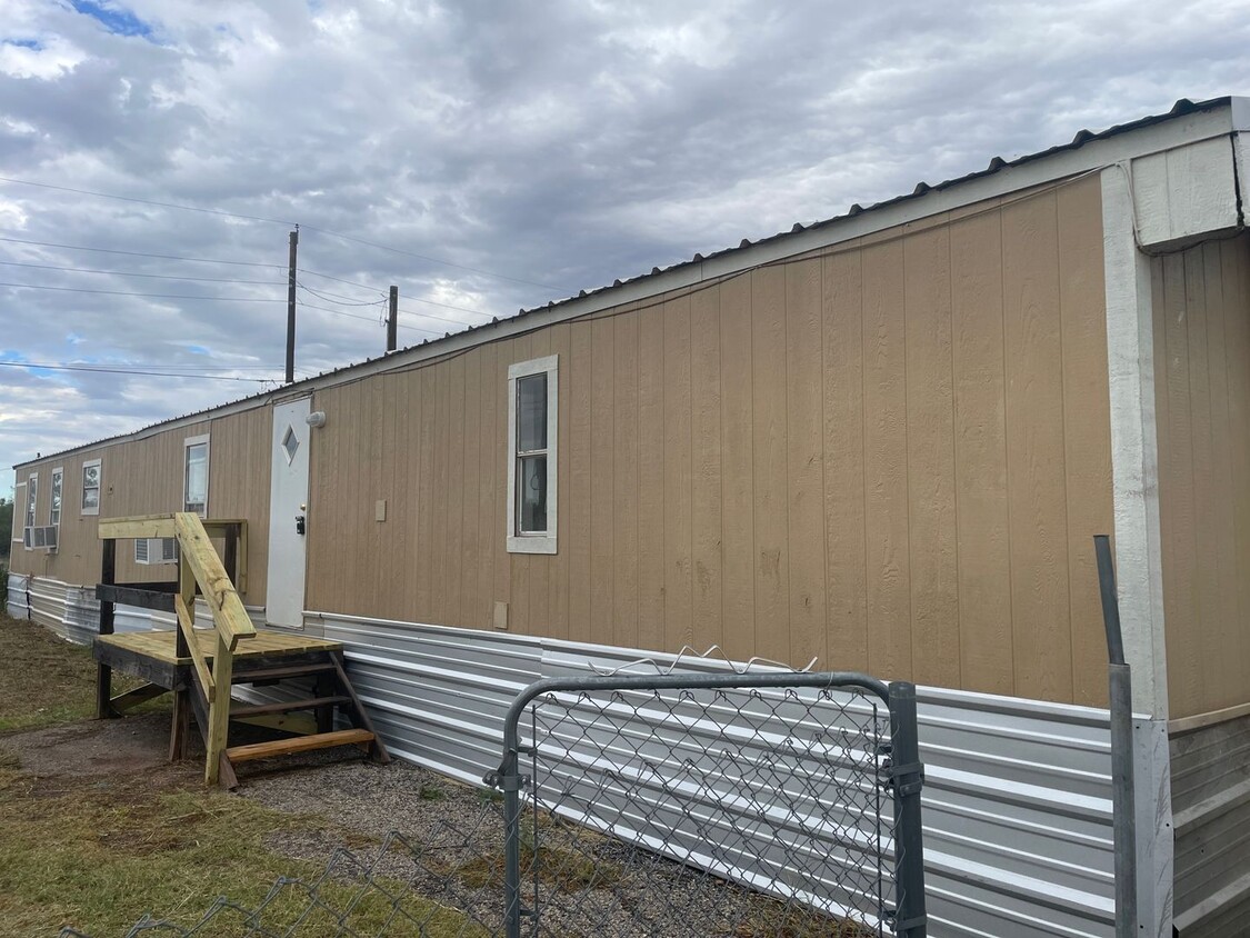 3/2 Trailer house in Tye! - 3/2  Trailer house in Tye!