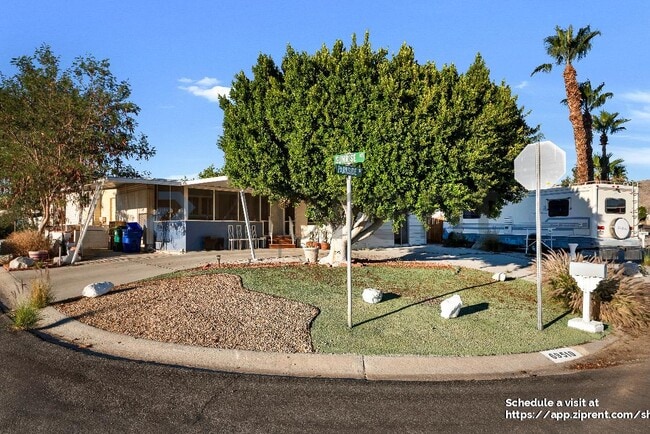 Foto del edificio - 69510 Parkside Dr