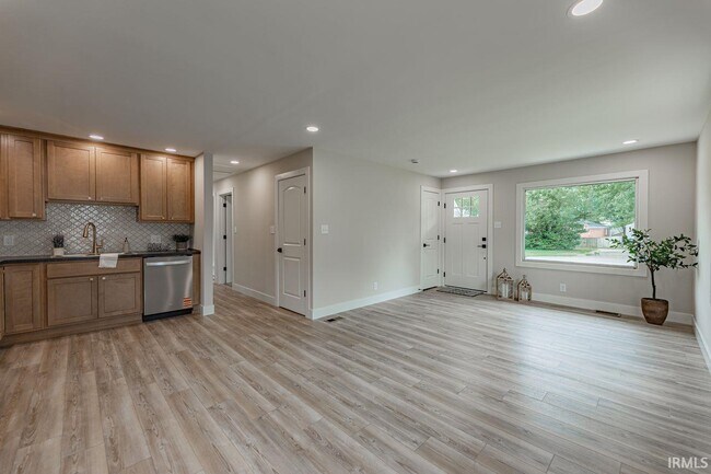 Foto del edificio - 1628 E Blackford Ave