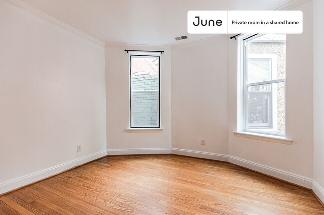 Building Photo - Room in Shared 3 bed/1 bath home