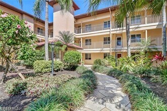 Building Photo - 1025 Foxfire Ln