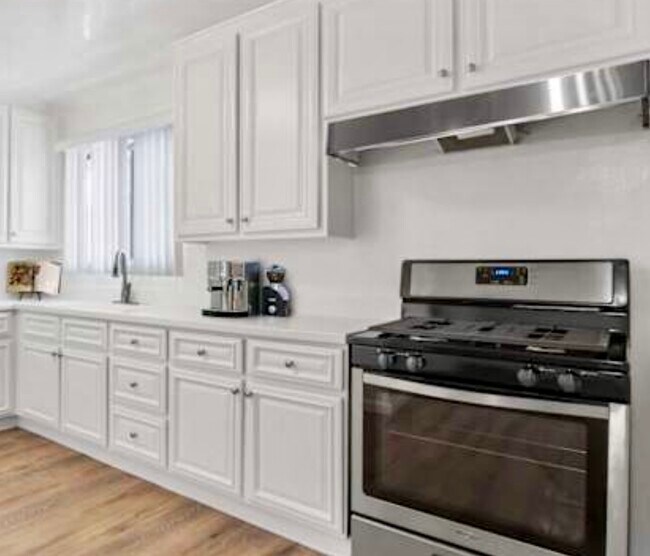 Foto del edificio - 3855 Vinton Ave