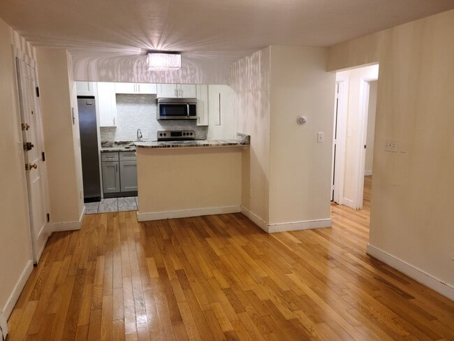 Building Photo - Off Street Parking - Walk to T stop and Wh...