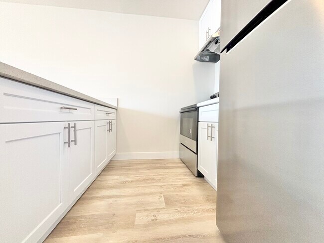 Foto del edificio - 1784 N Sycamore Ave