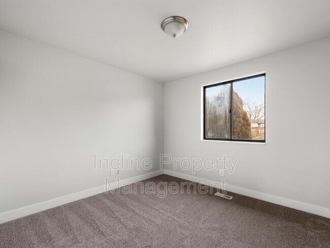 Foto del edificio - 1117 N 980 W St
