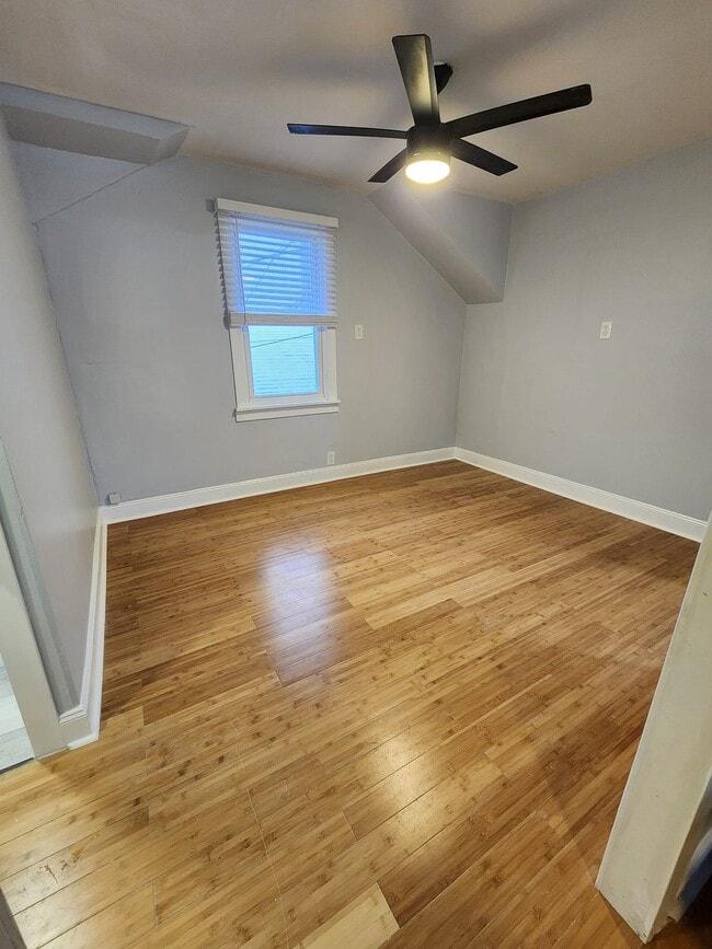 Living room - 4432 N Nagle Ave