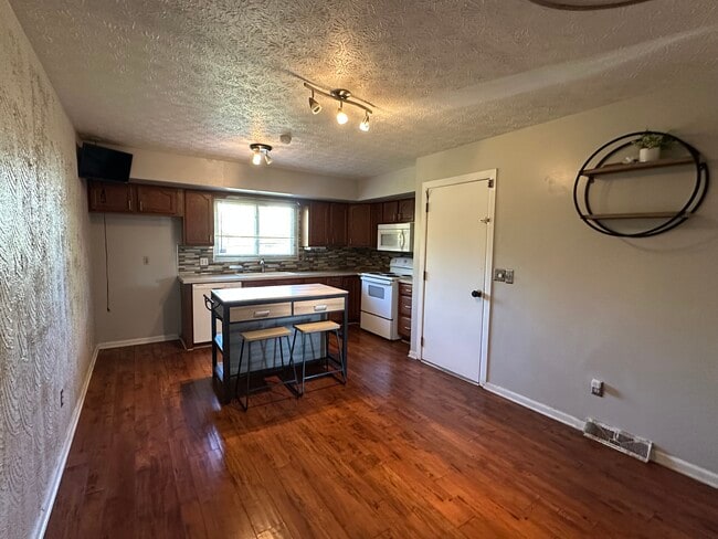 Foto del edificio - 5531 Karl Rd