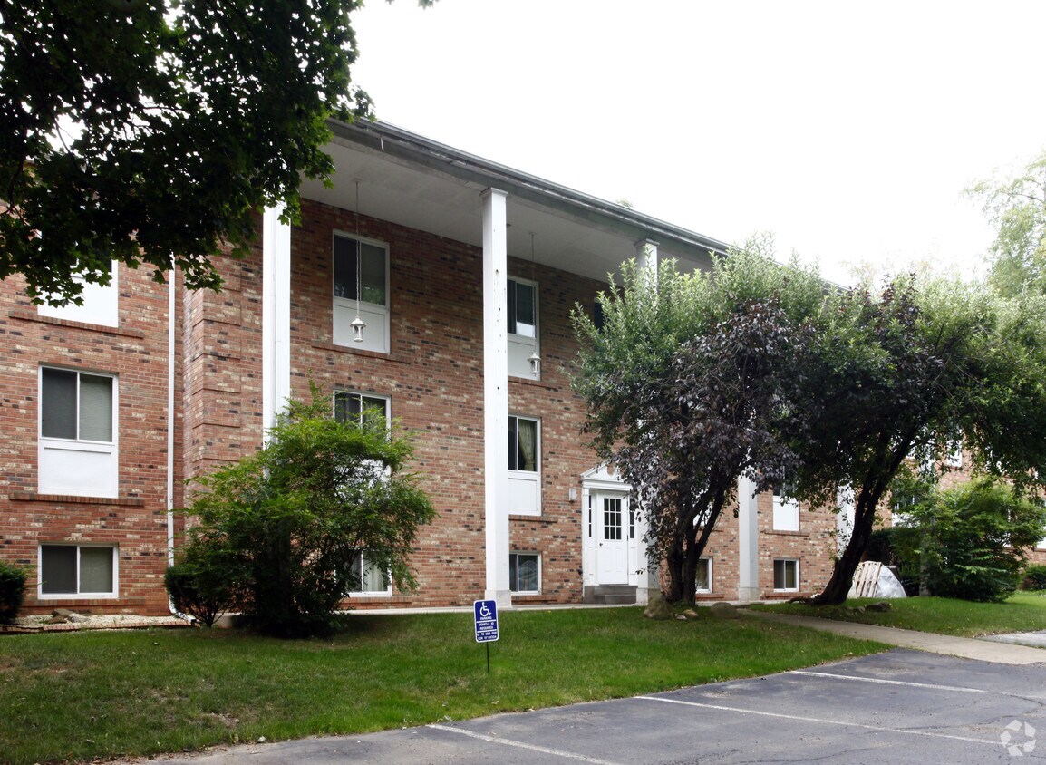 Foto del edificio - 100 Everhard Apartments