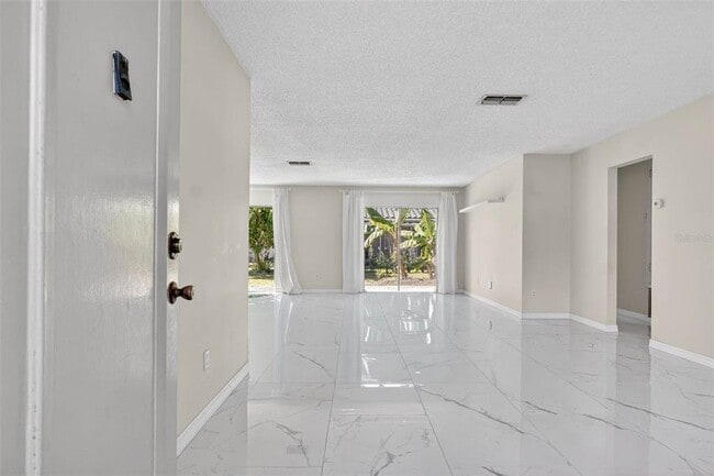 Foto del edificio - 10659 Windsor Ct