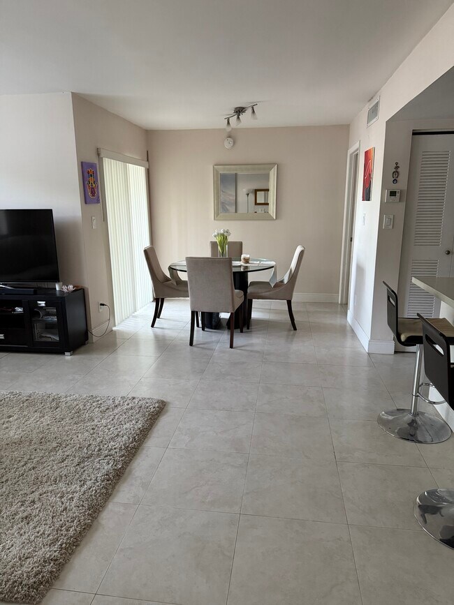 Foto del edificio - 610 S Park Rd