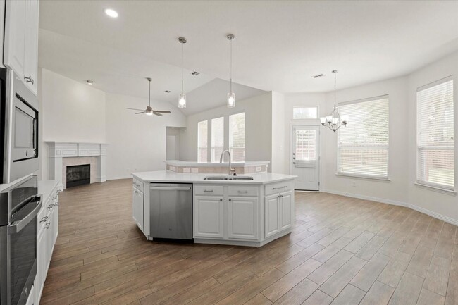 Foto del edificio - 8908 Red Oaks Dr