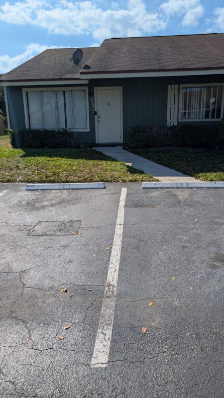 Foto del edificio - 4755 Orleans Ct