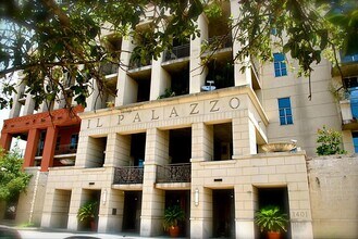 Building Photo - 1401 Calumet St