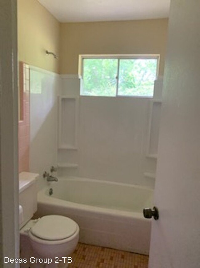 Building Photo - 3 br, 1 bath House - 1121 Cheyenne Blvd.