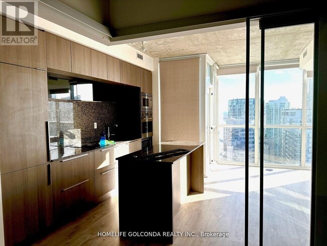 Building Photo - 88 Blue Jays Way