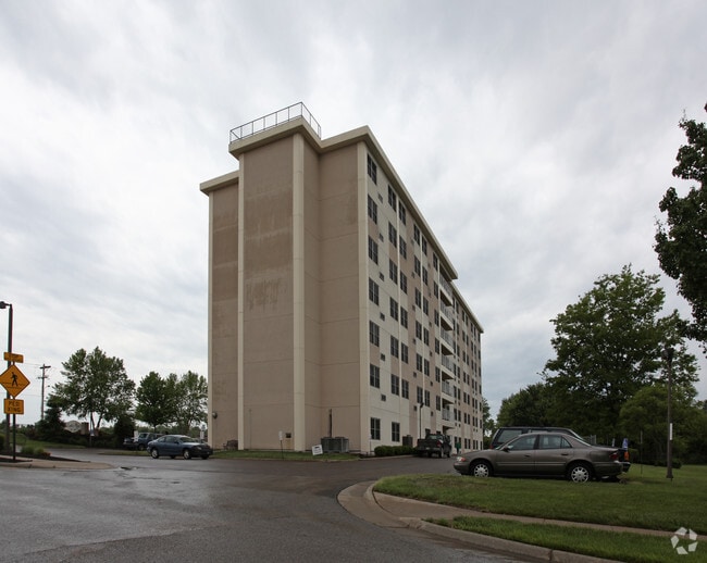 Building Photo - Luther Place Apartment Homes