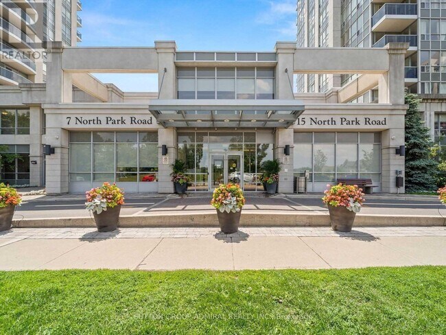 Building Photo - 15 N Park Rd