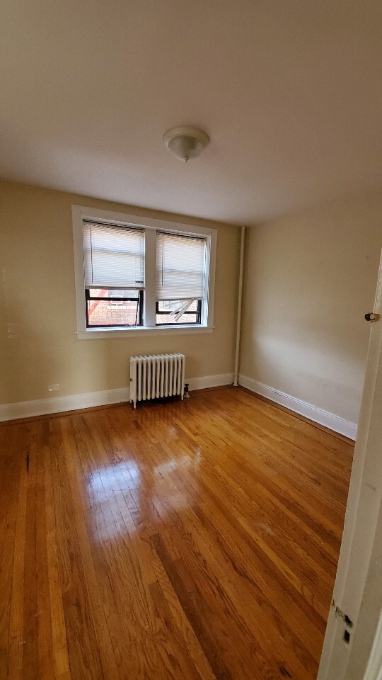 Building Photo - 82 Delano Ave