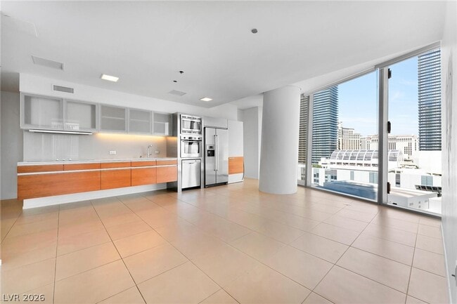 Building Photo - 3722 S Las Vegas Blvd