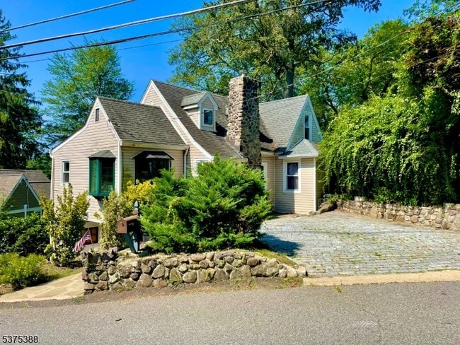 Foto del edificio - 122 Lakewood Dr