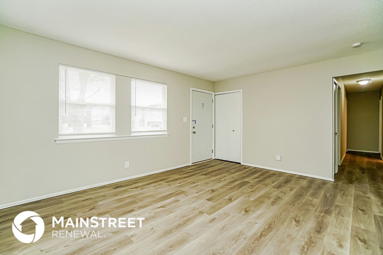 Foto principal - 5262 Hacket Dr