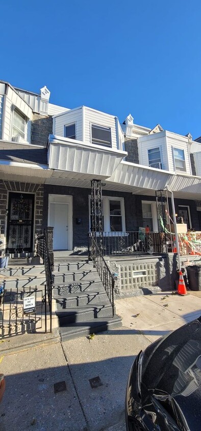 Foto principal - Prime West Philadelphia Townhome