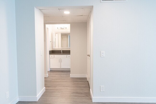 Interior Photo - 110 South Sweetzer Ave