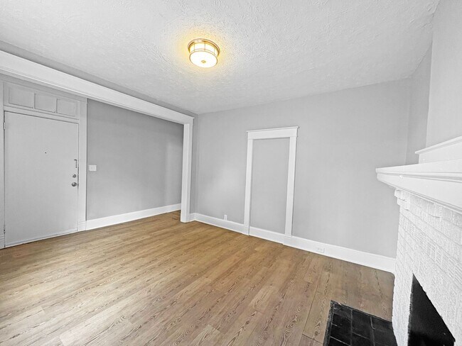 Building Photo - 3425 Carolina Ave