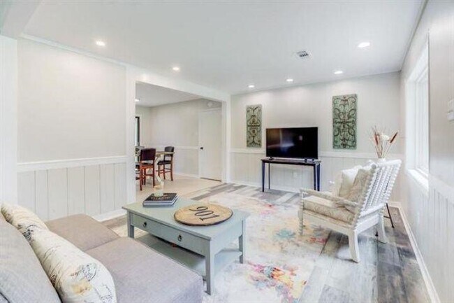 Foto del edificio - 491 Ginny Ln
