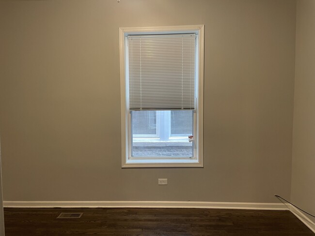 Foto del edificio - 7641 S Green St