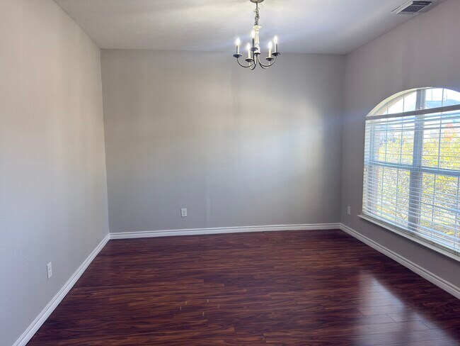 Foto del edificio - 17811 Oakridge Canyon Ln