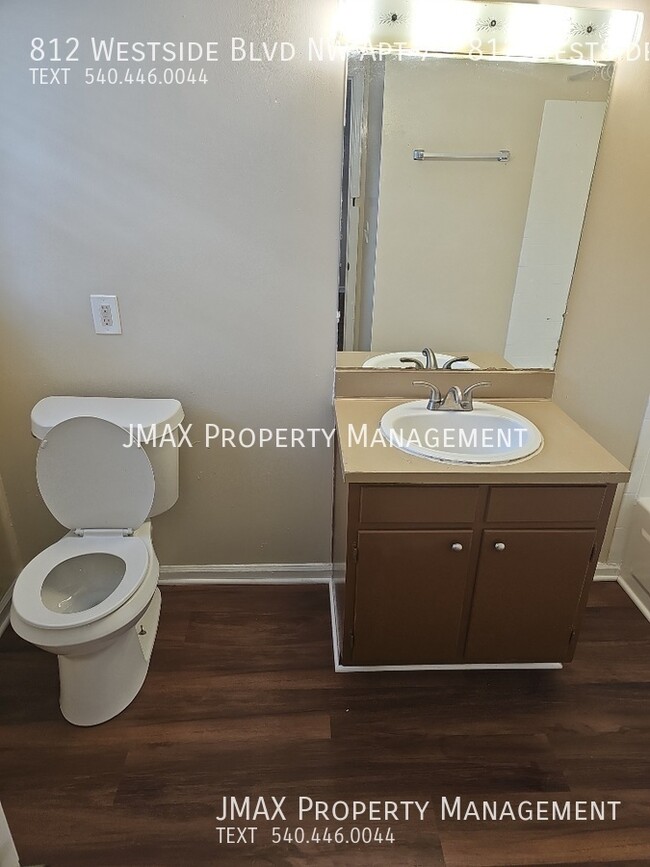 Building Photo - This property has a no security deposit op...