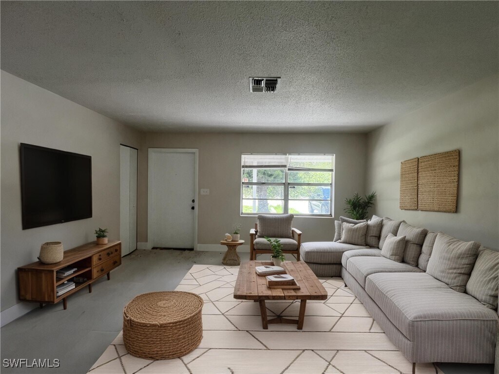 Foto principal - 908 Gerald Ave