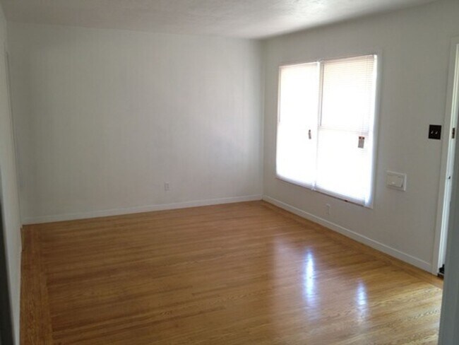 Foto del edificio - 2257 Fruitridge Rd